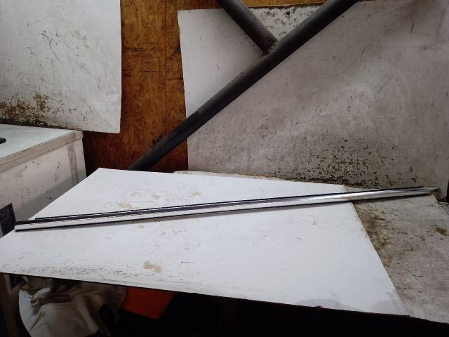 bontott VW PASSAT B8 Bal első Vízlehúzó Gumicsík