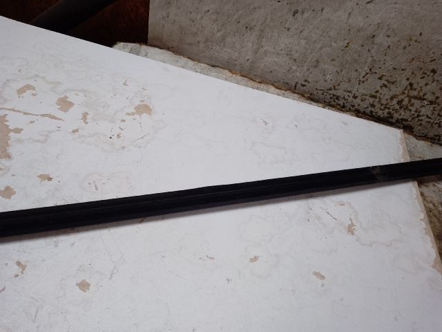 bontott VW PASSAT B8 Bal első Vízlehúzó Gumicsík