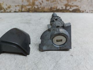 bontott VW PASSAT B8 Bal első Zárbetét