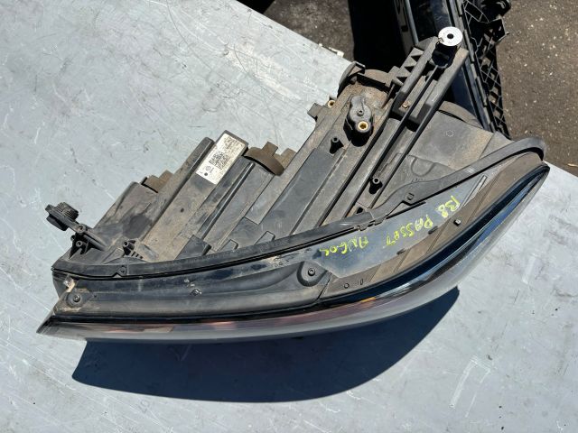 bontott VW PASSAT B8 Bal Fényszóró