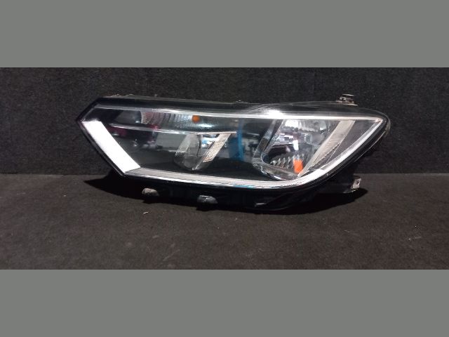 bontott VW PASSAT B8 Bal Fényszóró