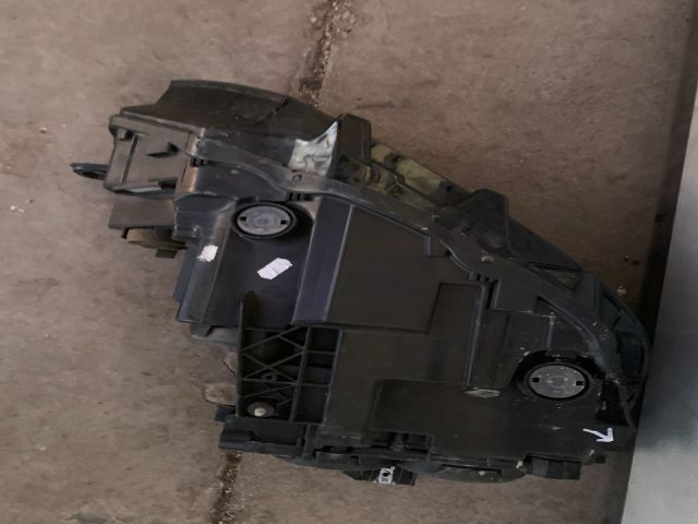 bontott VW PASSAT B8 Bal Fényszóró