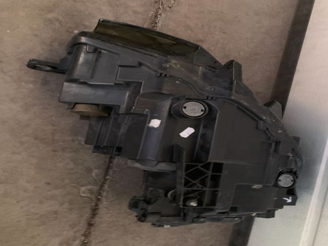 bontott VW PASSAT B8 Bal Fényszóró