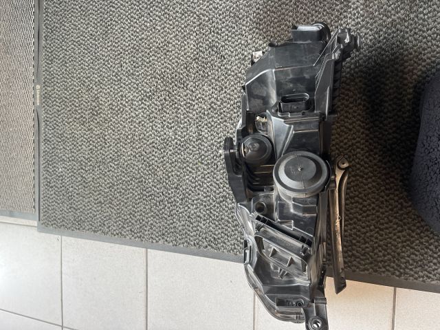 bontott VW PASSAT B8 Bal Fényszóró