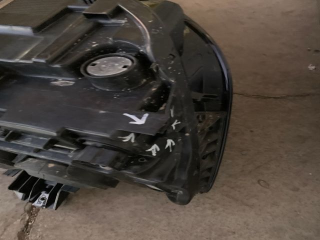 bontott VW PASSAT B8 Bal Fényszóró