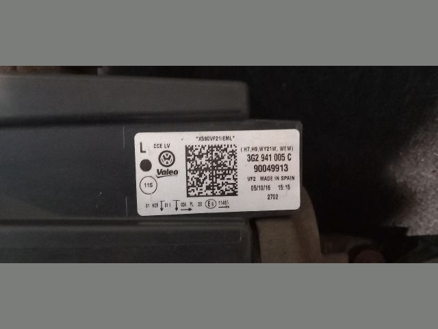 bontott VW PASSAT B8 Bal Fényszóró