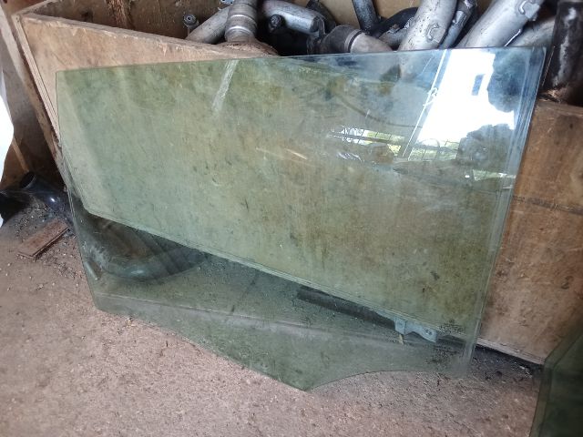 bontott VW PASSAT B8 Bal hátsó Ablak