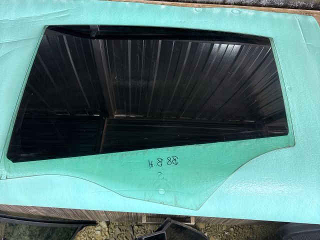 bontott VW PASSAT B8 Bal hátsó Ablak