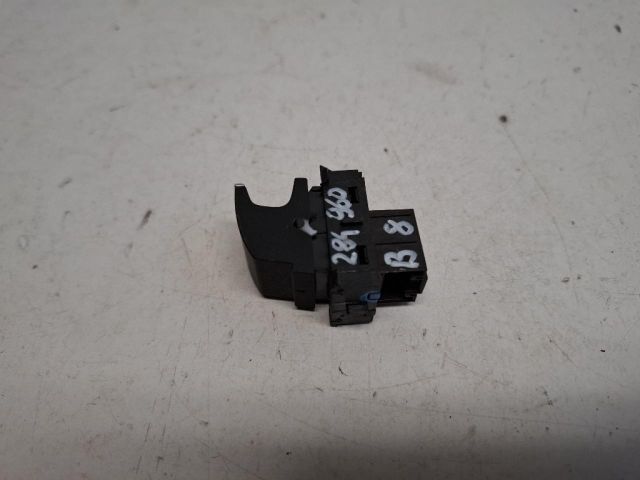 bontott VW PASSAT B8 Bal hátsó Ablakemelő Kapcsoló