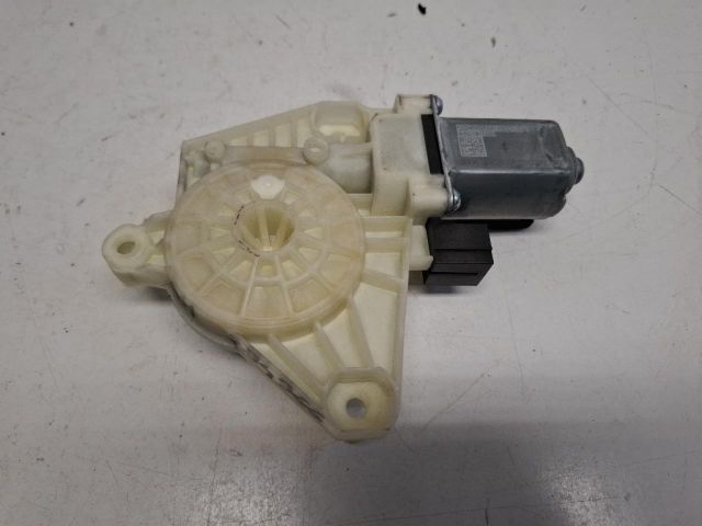 bontott VW PASSAT B8 Bal hátsó Ablakemelő Motor