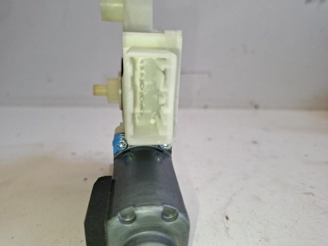 bontott VW PASSAT B8 Bal hátsó Ablakemelő Motor