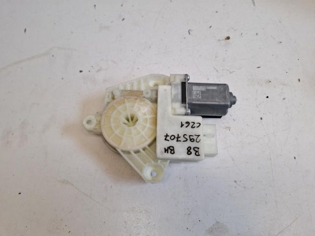 bontott VW PASSAT B8 Bal hátsó Ablakemelő Motor