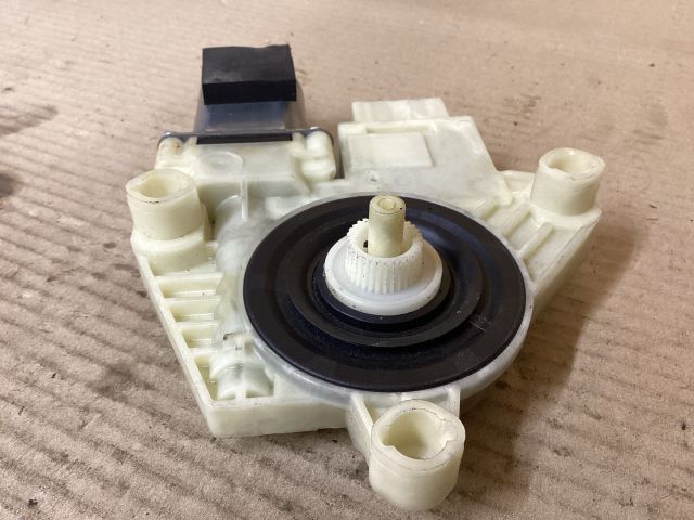 bontott VW PASSAT B8 Bal hátsó Ablakemelő Motor