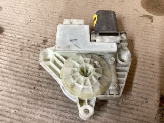 bontott VW PASSAT B8 Bal hátsó Ablakemelő Motor