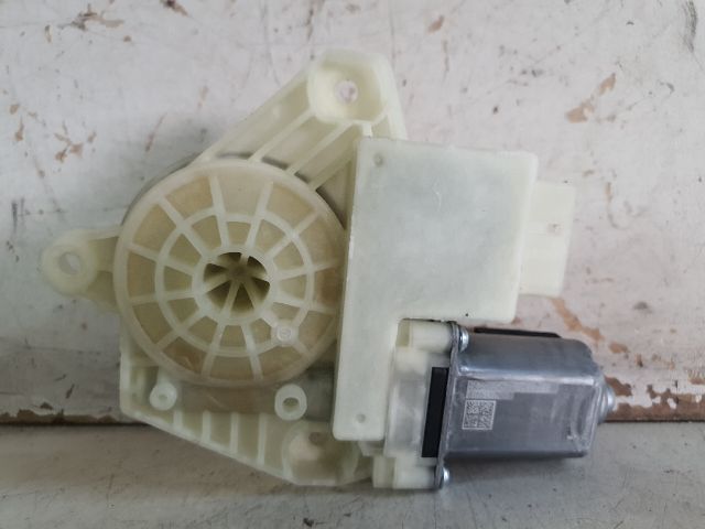 bontott VW PASSAT B8 Bal hátsó Ablakemelő Motor