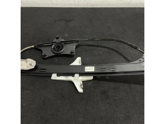 bontott VW PASSAT B8 Bal hátsó Ablakemelő Szerkezet (Elektromos)