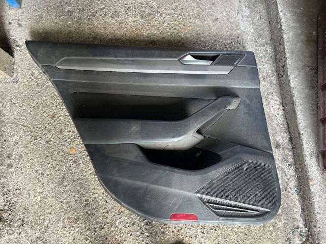bontott VW PASSAT B8 Bal hátsó Ajtó Kárpit