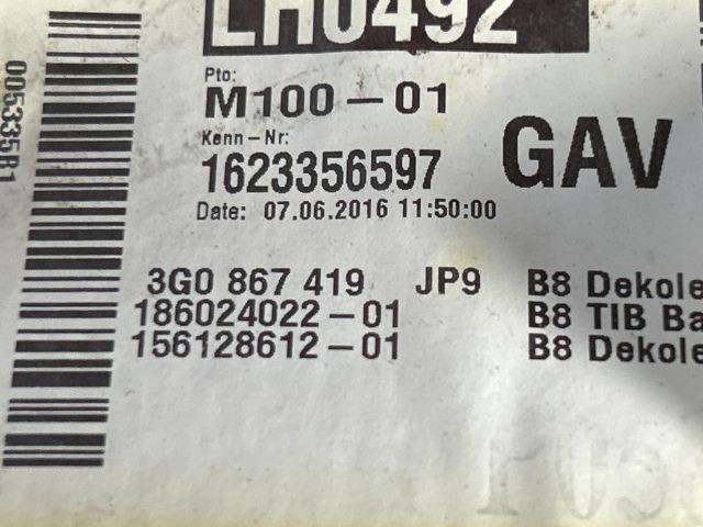 bontott VW PASSAT B8 Bal hátsó Ajtó Kárpit