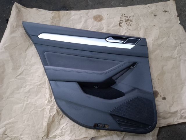 bontott VW PASSAT B8 Bal hátsó Ajtó Kárpit