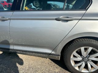 bontott VW PASSAT B8 Bal hátsó Ajtó (Üres lemez)