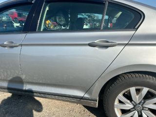 bontott VW PASSAT B8 Bal hátsó Ajtó (Üres lemez)