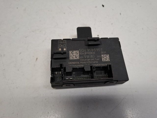 bontott VW PASSAT B8 Bal hátsó Ajtó Vezérlőegység