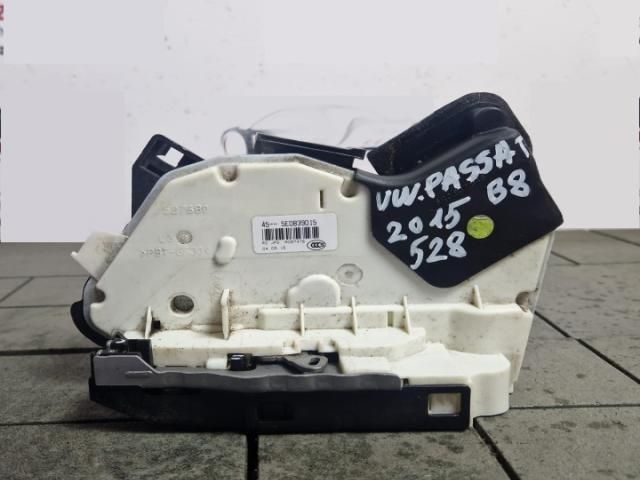 bontott VW PASSAT B8 Bal hátsó Ajtózár