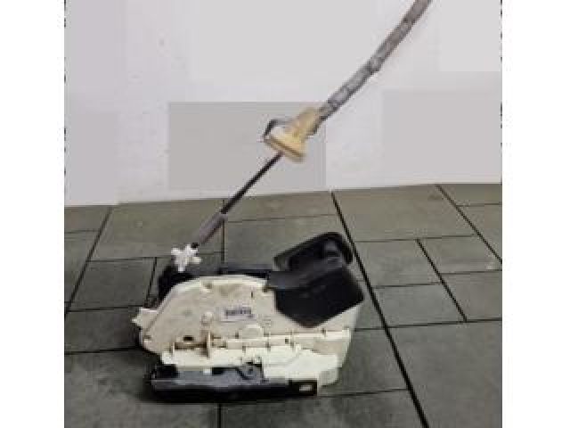 bontott VW PASSAT B8 Bal hátsó Ajtózár