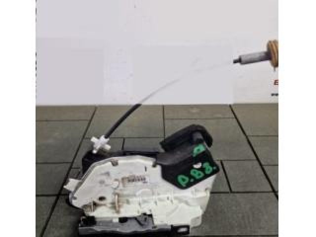 bontott VW PASSAT B8 Bal hátsó Ajtózár