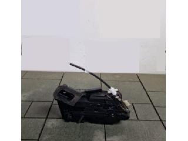 bontott VW PASSAT B8 Bal hátsó Ajtózár