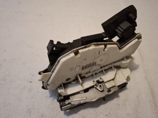 bontott VW PASSAT B8 Bal hátsó Ajtózár