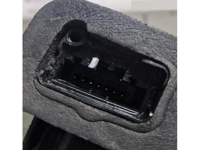 bontott VW PASSAT B8 Bal hátsó Ajtózár