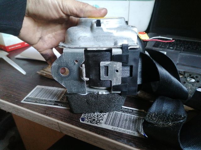 bontott VW PASSAT B8 Bal hátsó Biztonsági Öv