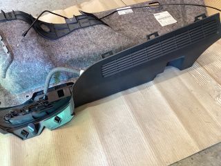 bontott VW PASSAT B8 Bal hátsó Csomagtér Burkolat (Műanyag)