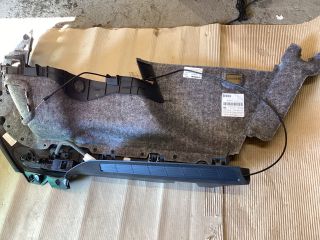 bontott VW PASSAT B8 Bal hátsó Csomagtér Burkolat (Műanyag)