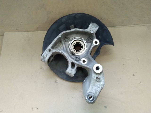 bontott VW PASSAT B8 Bal hátsó Csonkállvány Kerékaggyal