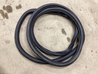 bontott VW PASSAT B8 Bal hátsó Gumikéder