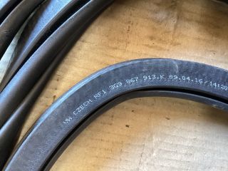 bontott VW PASSAT B8 Bal hátsó Gumikéder