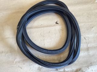 bontott VW PASSAT B8 Bal hátsó Gumikéder