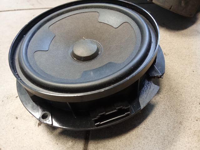 bontott VW PASSAT B8 Bal hátsó Hangszóró