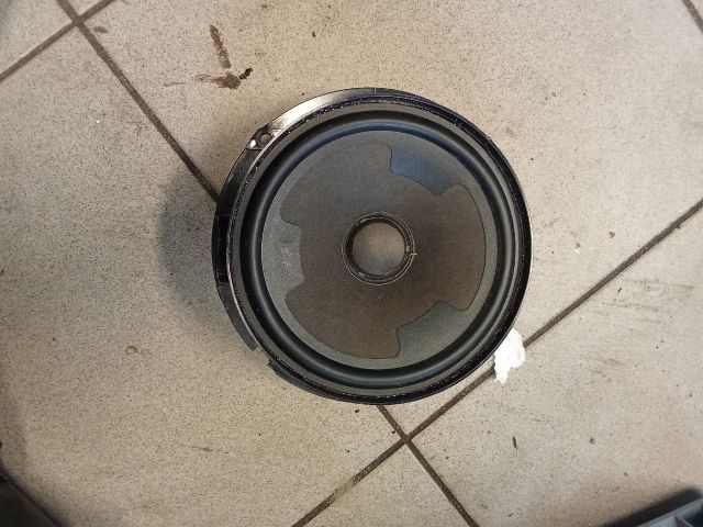 bontott VW PASSAT B8 Bal hátsó Hangszóró