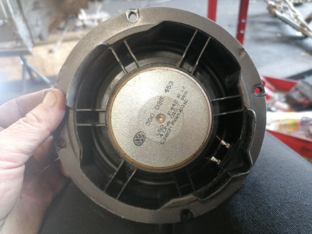 bontott VW PASSAT B8 Bal hátsó Hangszóró