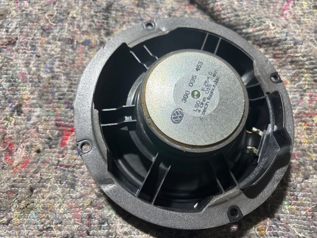 bontott VW PASSAT B8 Bal hátsó Hangszóró
