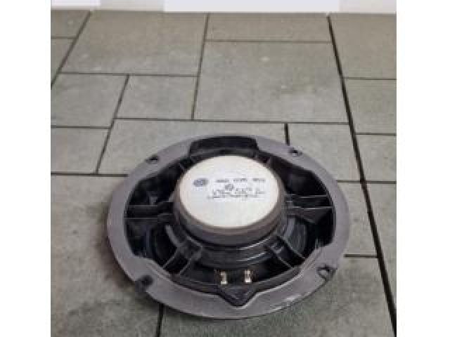 bontott VW PASSAT B8 Bal hátsó Hangszóró