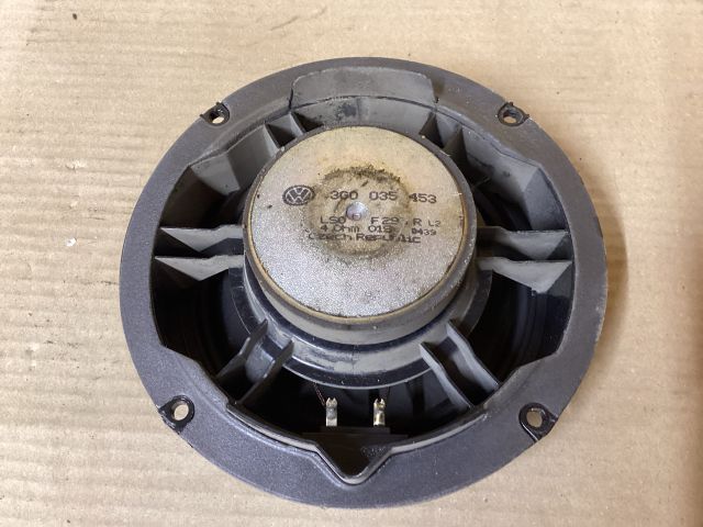 bontott VW PASSAT B8 Bal hátsó Hangszóró