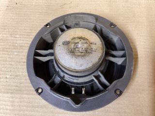 bontott VW PASSAT B8 Bal hátsó Hangszóró