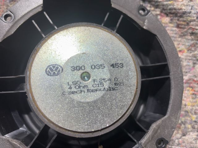 bontott VW PASSAT B8 Bal hátsó Hangszóró