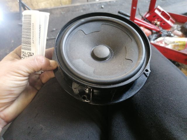 bontott VW PASSAT B8 Bal hátsó Hangszóró