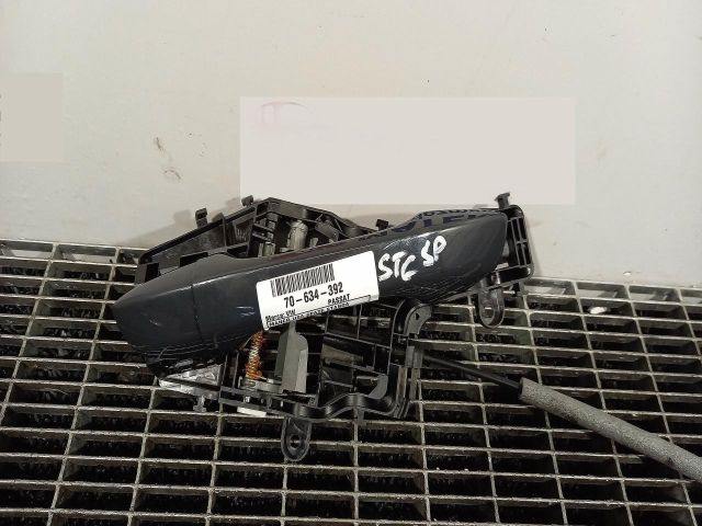 bontott VW PASSAT B8 Bal hátsó Külső Kilincs