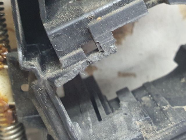 bontott VW PASSAT B8 Bal hátsó Külső Kilincsfészek